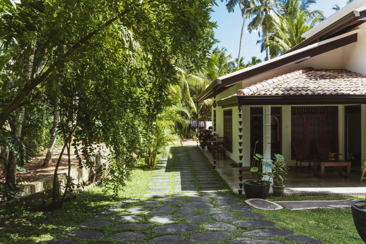 Summer Time Hiriketiya Dikwella Ngoại thất bức ảnh